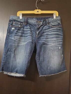 Ann Taylor LOFT jeans shorts distressed blue size 8